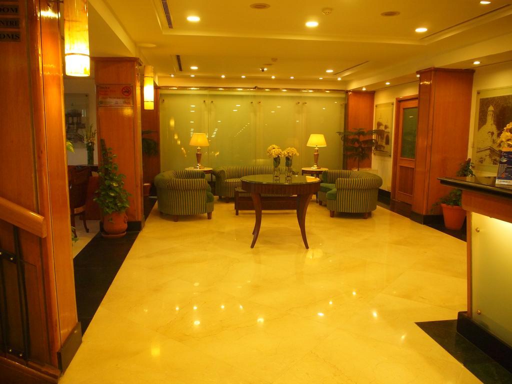 Hotel Crown Plaza Islamabad Exterior foto